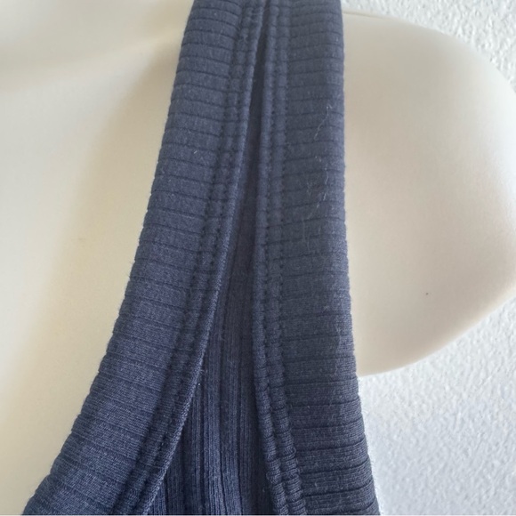 CRZ Yoga Ribbed Sports Bra – NWT True Navy, Medium | Stretchy Seamless Tank (C1) - Picture 3 of 9